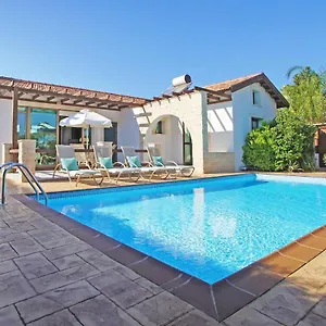 villa-ismini.hotelsatayianapa.com/